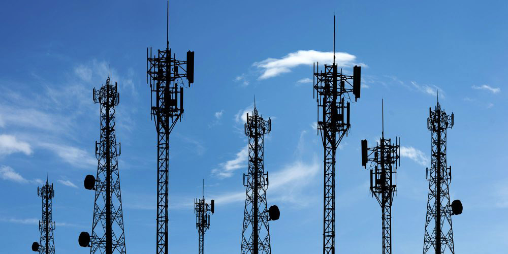 Network Hubs and Mobile Towers Networks